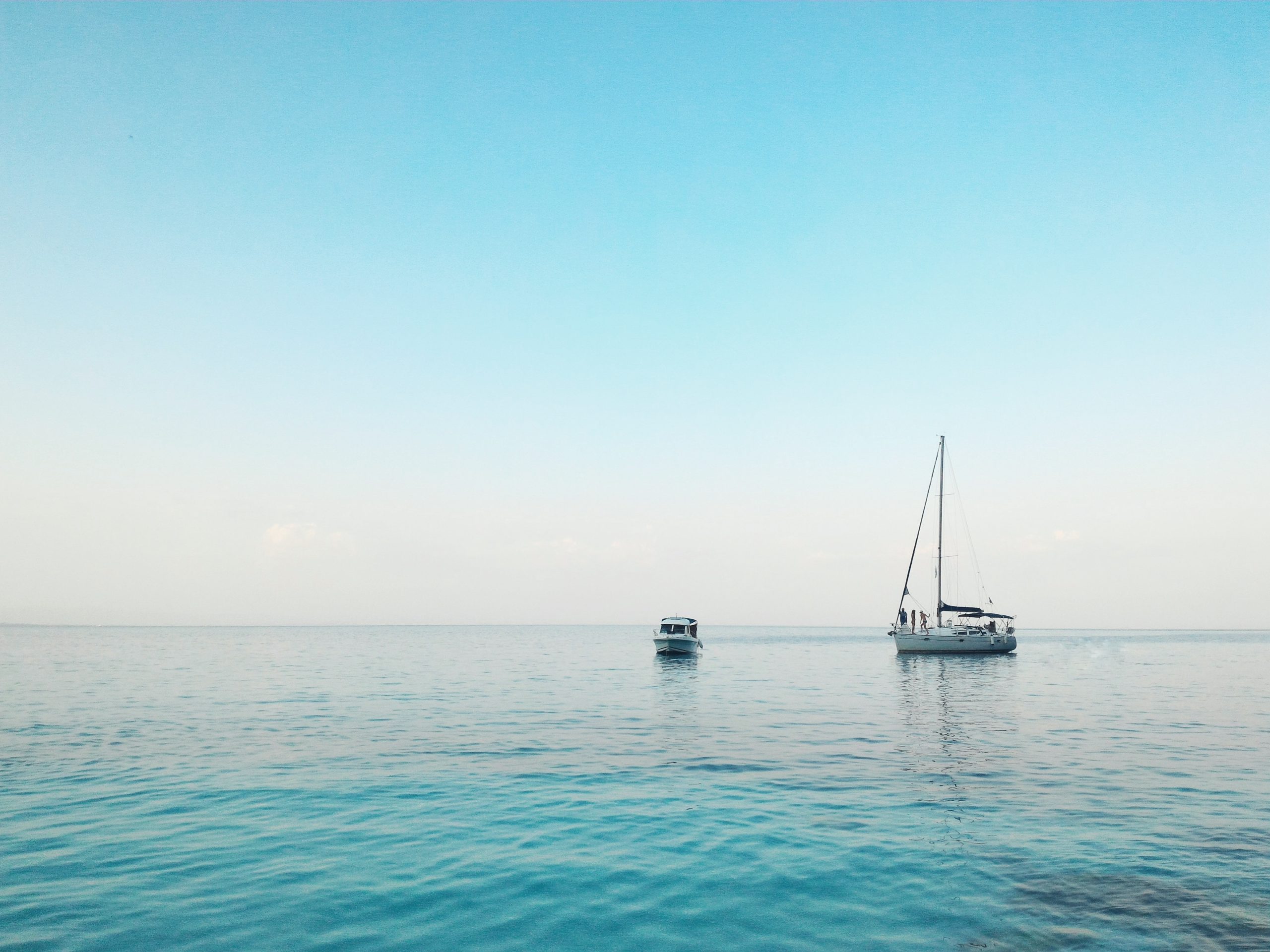 Comment utiliser un guindeau électrique sur un bateau ?