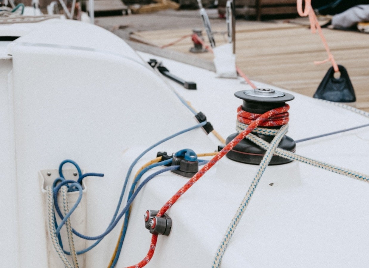 Comment réussir l’installation d’un winch Harken ?