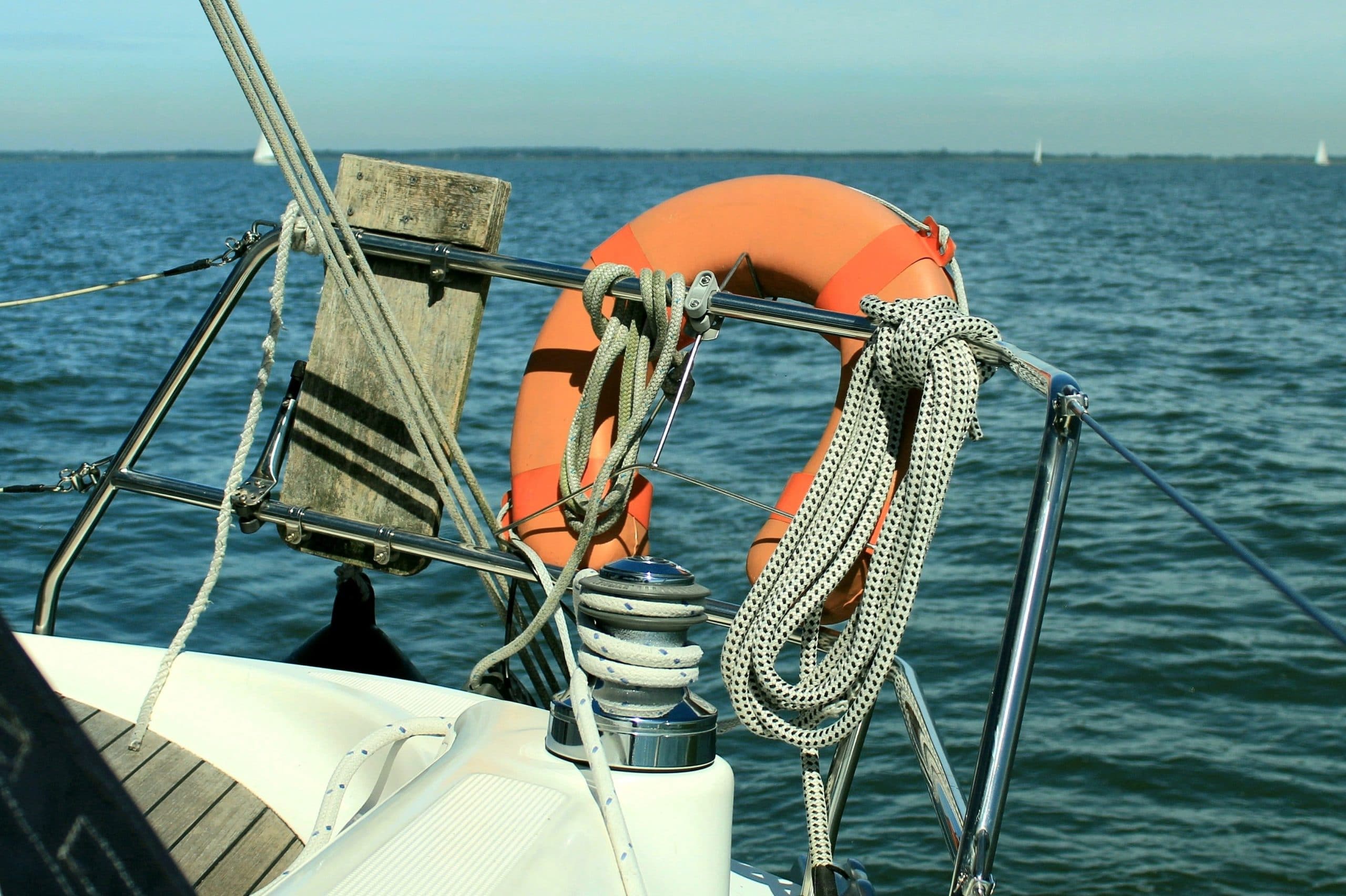 Comment réussir l’installation d’un winch Lewmar