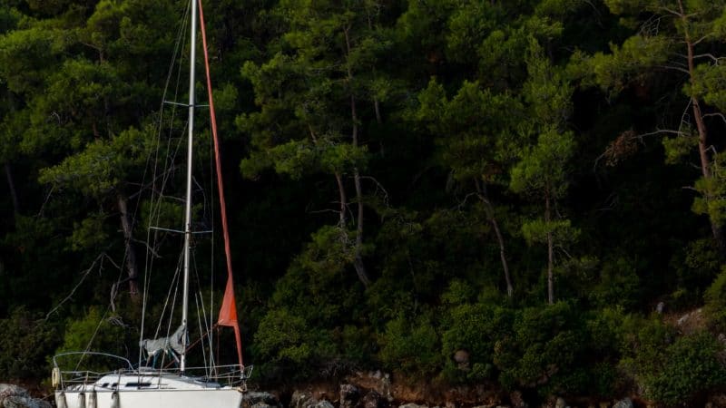 Comment enrouler son génois sur l’enrouleur de voile ?