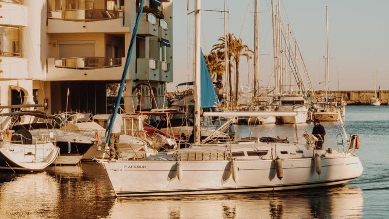 Notre avis sur les enrouleurs de grand-voile de voilier