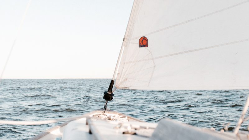 Comment installer un enrouleur de foc sur un bateau ?